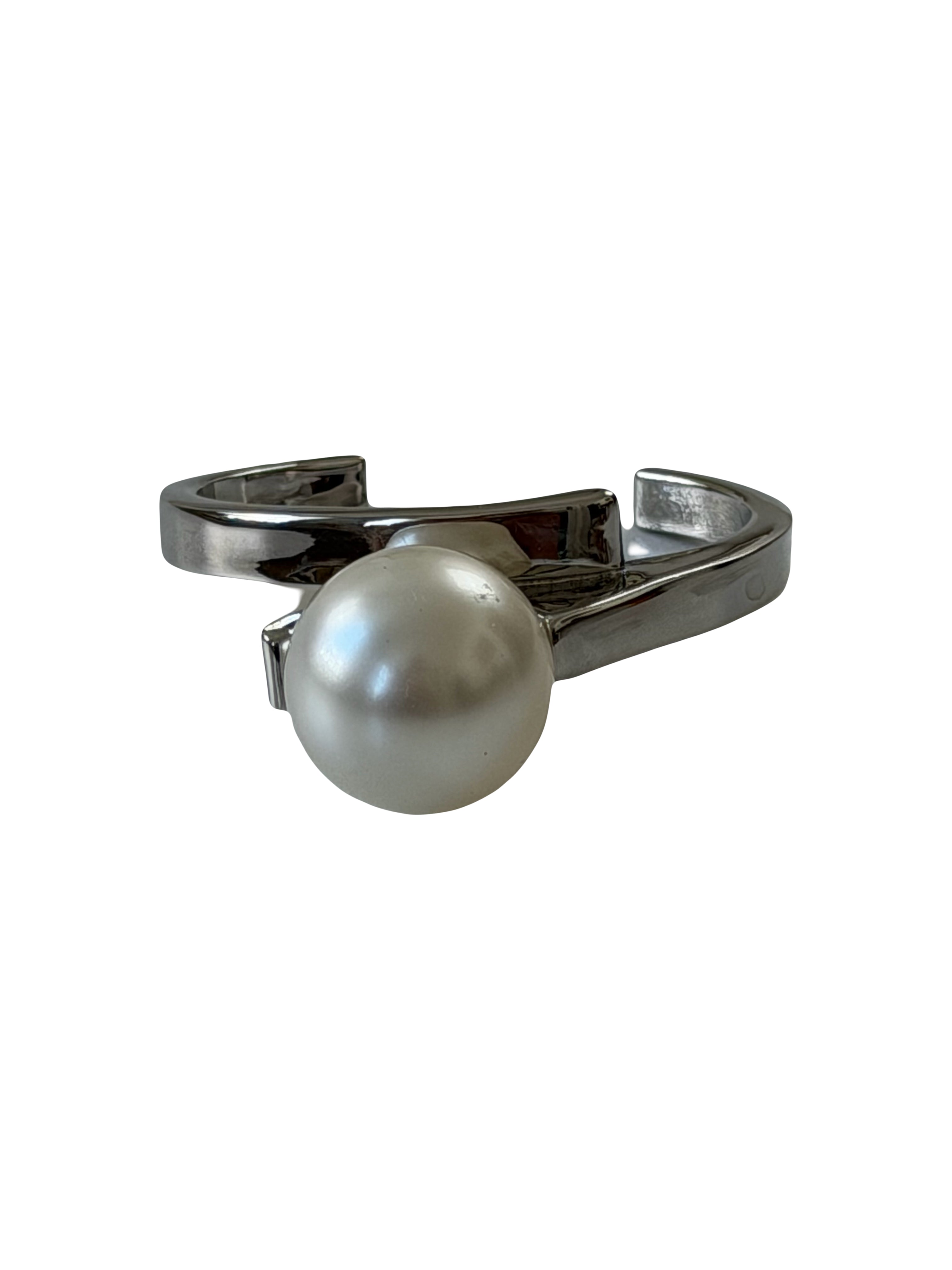 Weighted Pearl Cuff