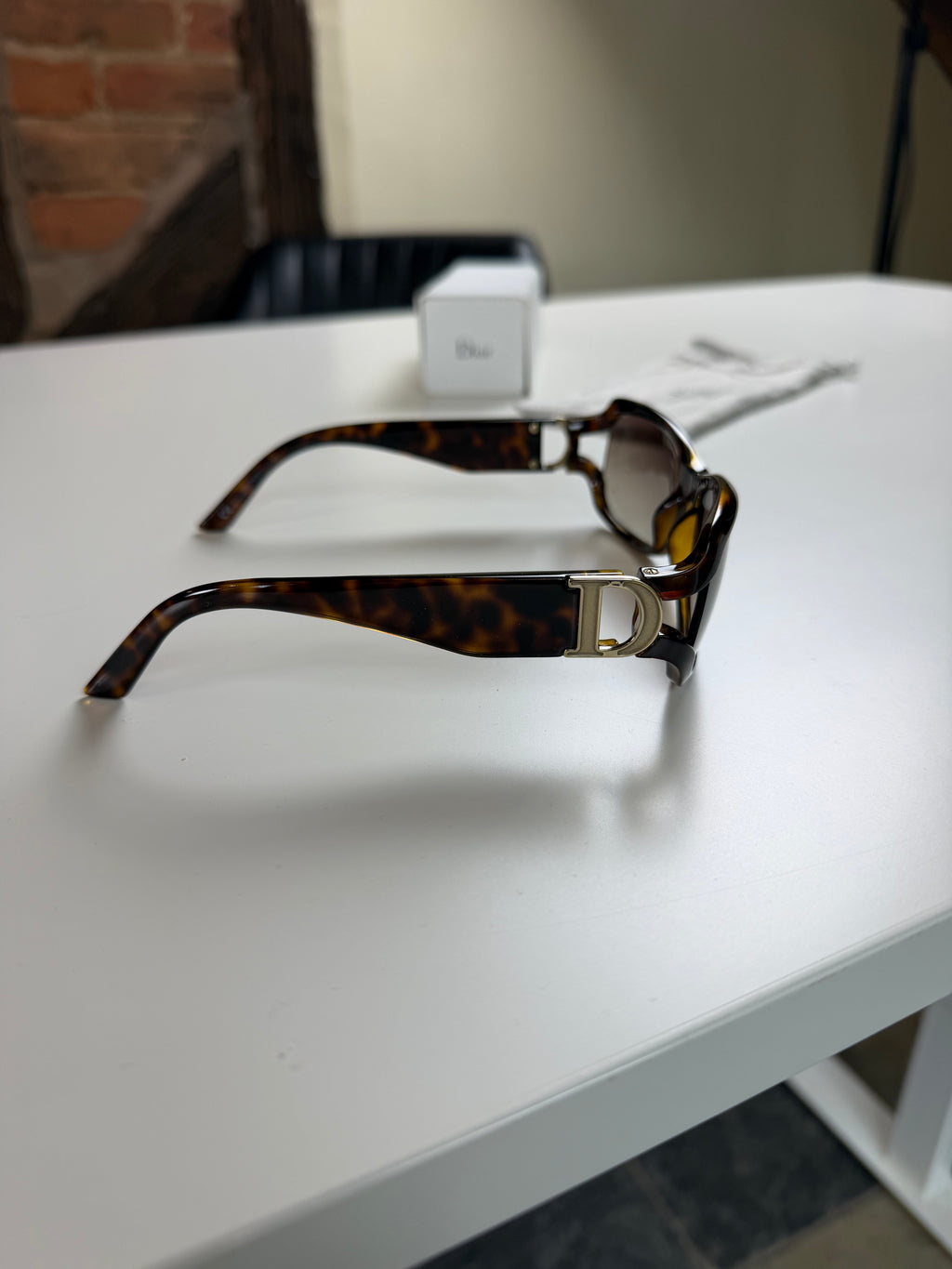 Pre-Owned Dior D Sunglasses Translucent Tortoise Acetate