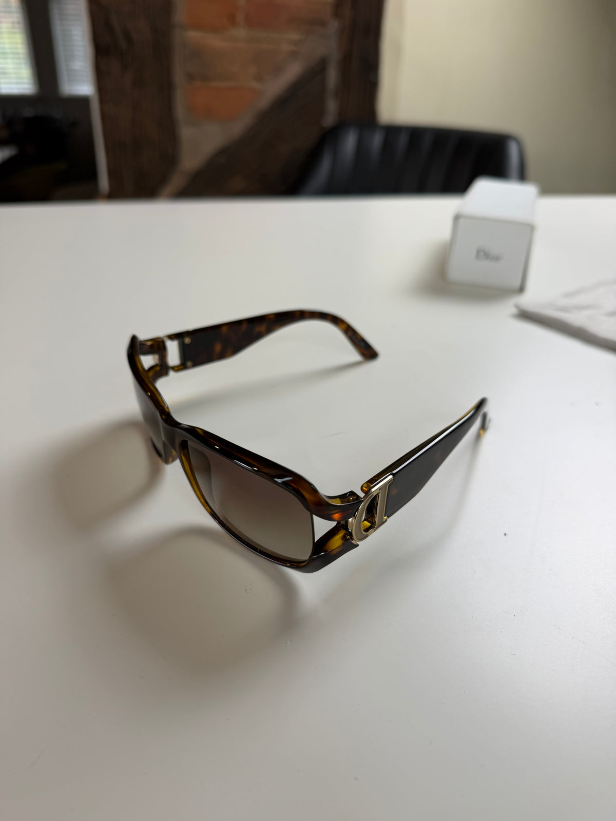 Pre-Owned Dior D Sunglasses Translucent Tortoise Acetate