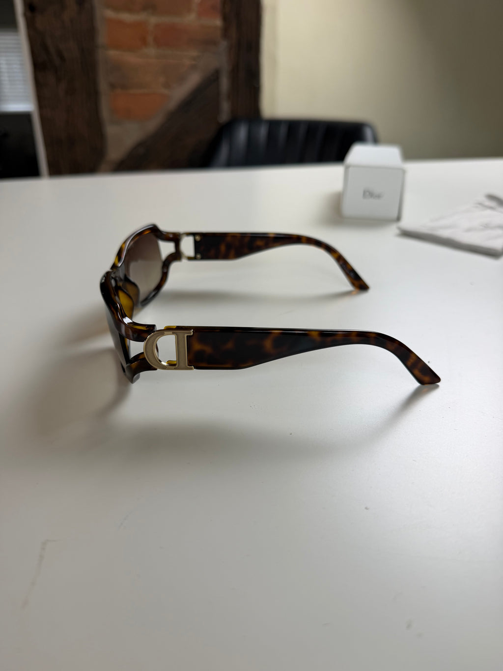 Pre-Owned Dior D Sunglasses Translucent Tortoise Acetate