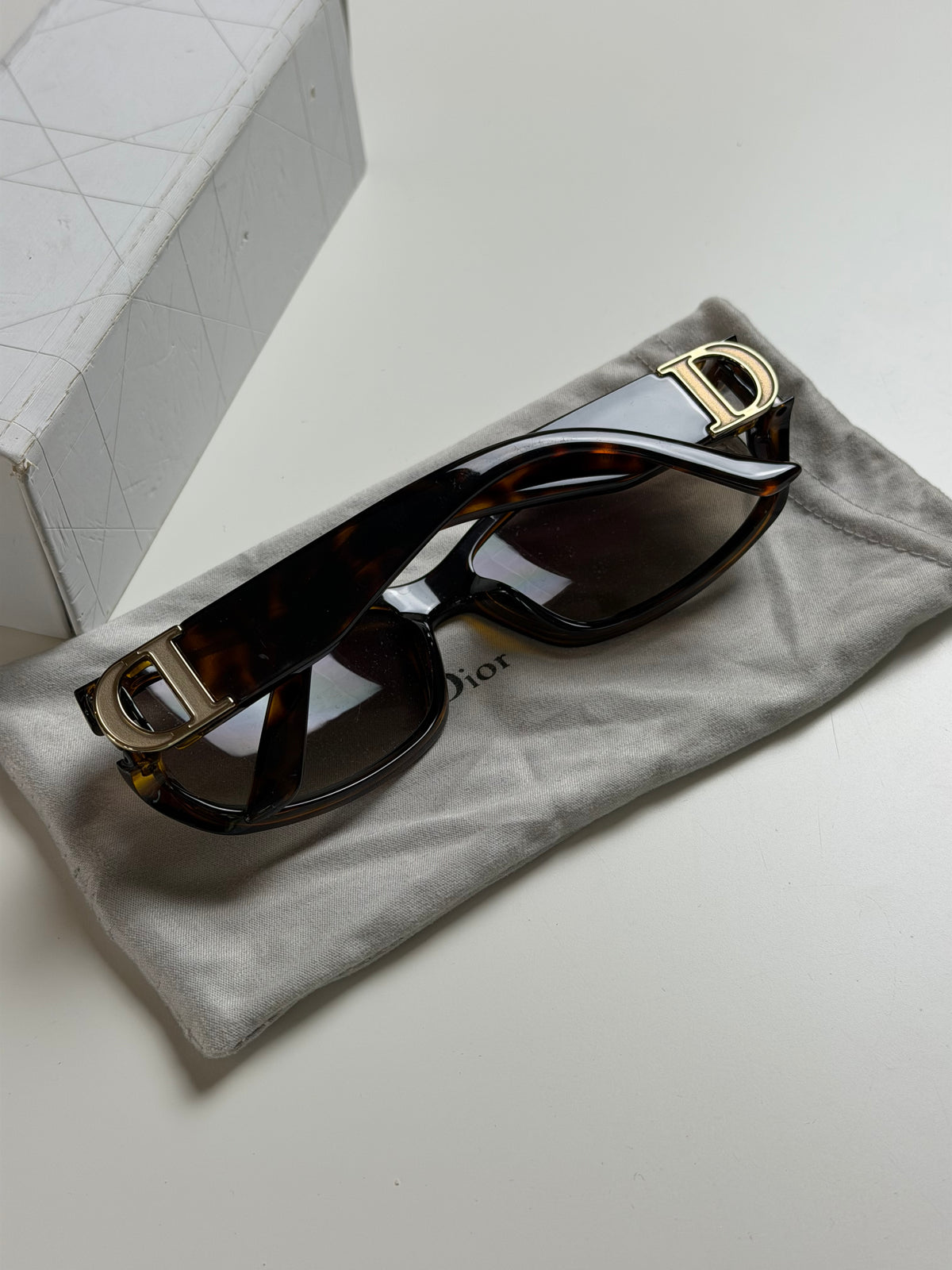 Pre-Owned Dior D Sunglasses Translucent Tortoise Acetate
