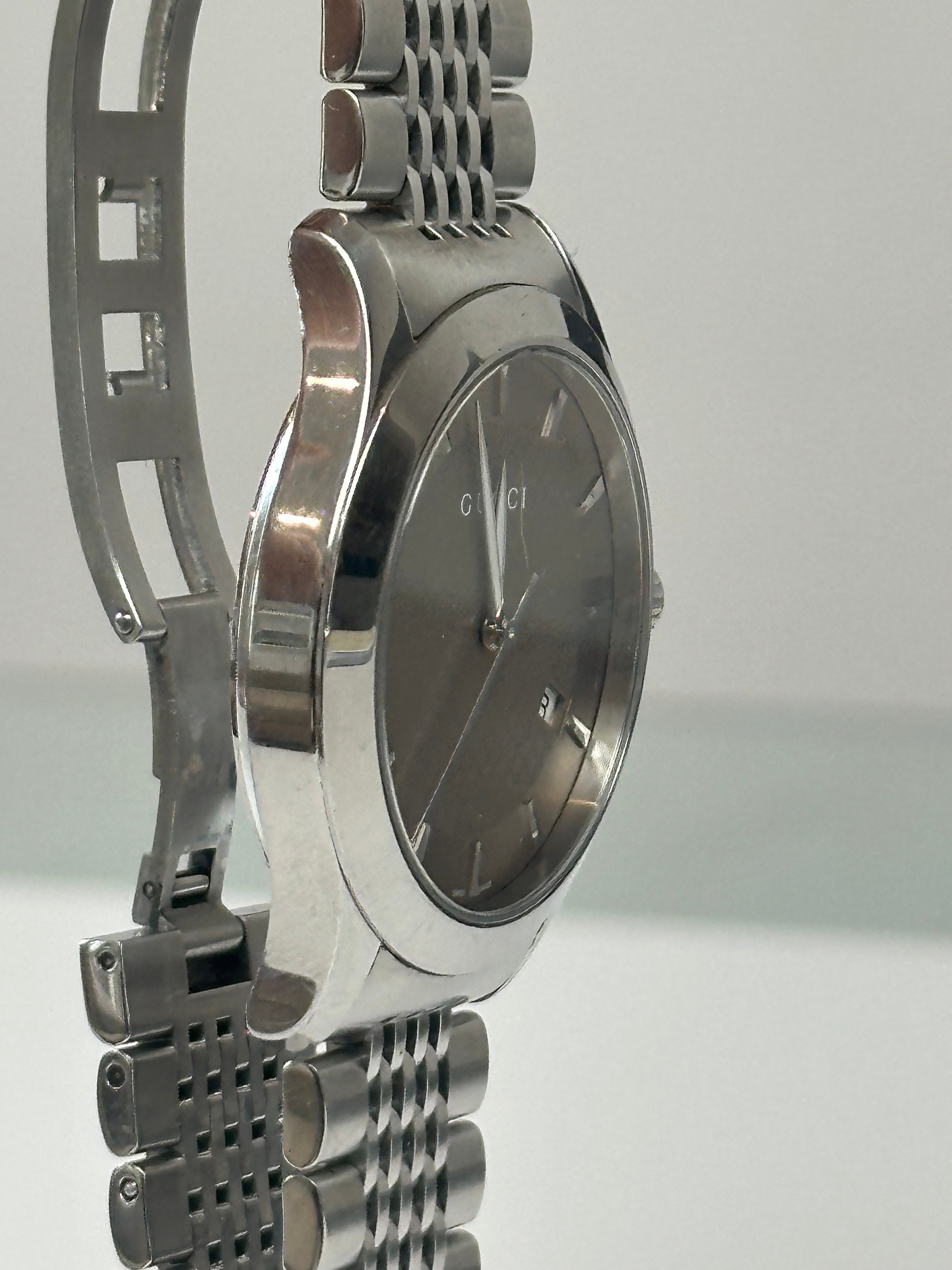 Gucci Pre-Owned Men’s Watch -  Timeless 38mm